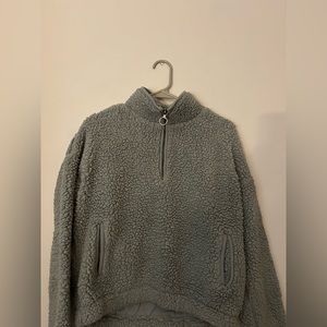 Thread and supply Sherpa quarter zip!